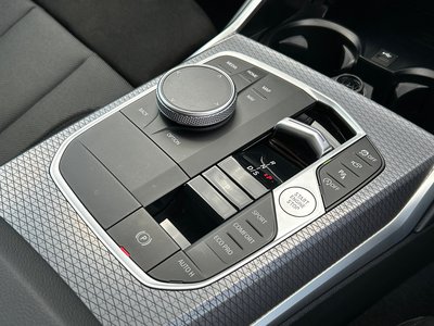صورة مصغرة 38 لـ 2025 BMW 3 SERIES