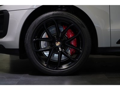 صورة 8 لـ 2023 Porsche MACAN