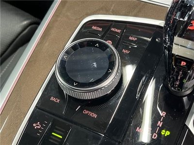 2020 BMW X5 — миниатюра 11