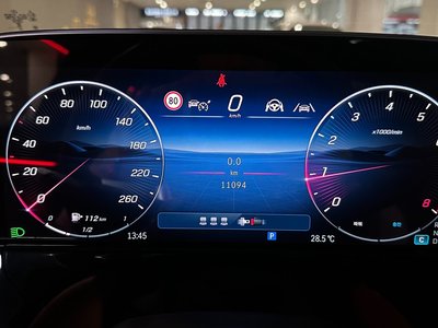 2025 Mercedes-BENZ E-CLASS photo 8