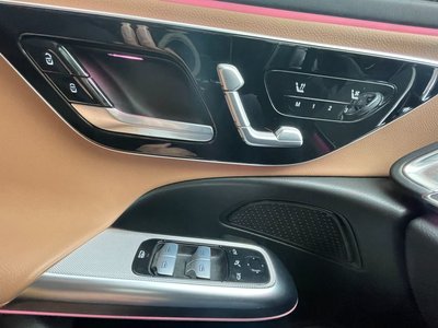 MERCEDES-BENZ E-CLASS - 10