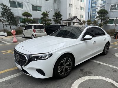 MERCEDES-BENZ E-CLASS - 4