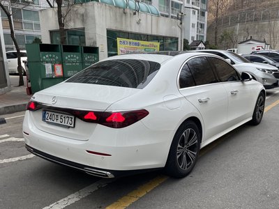 MERCEDES-BENZ E-CLASS - 3