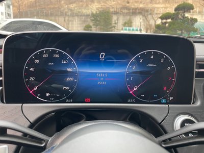 MERCEDES-BENZ E-CLASS - 8