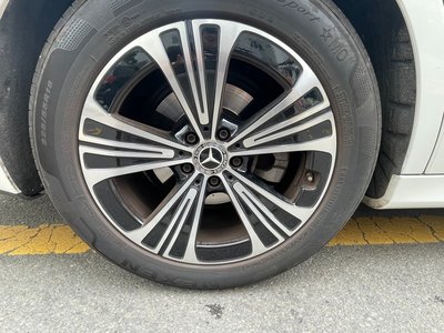 MERCEDES-BENZ E-CLASS - 6