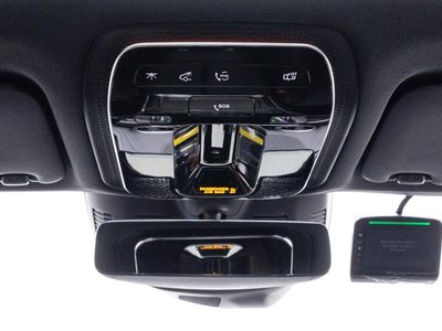 2025 Mercedes-BENZ GLC — миниатюра 17
