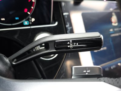 MERCEDES-BENZ E-CLASS - 9