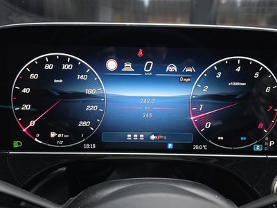 MERCEDES-BENZ E-CLASS - 8