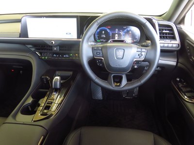 TOYOTA CROWN ESTATE - 8