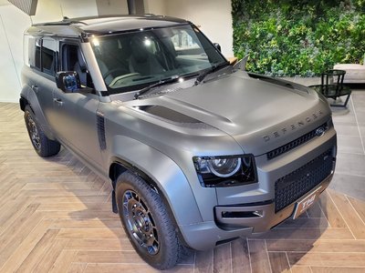 LAND ROVER DEFENDER - 6