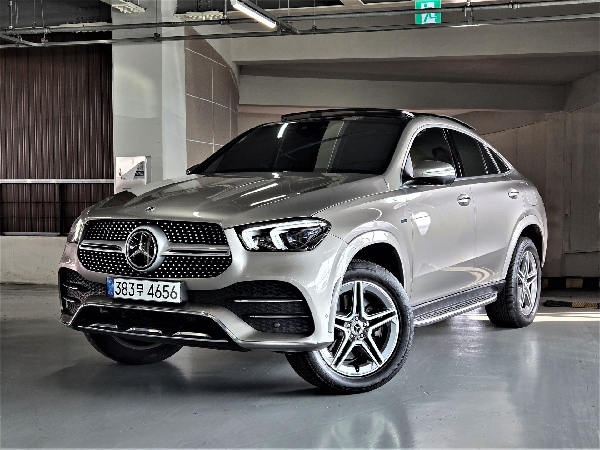 MERCEDES-BENZ GLE - View 1