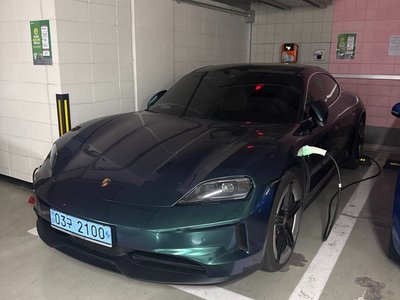 صورة مصغرة 18 لـ 2024 Porsche TAYCAN