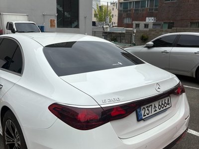 MERCEDES-BENZ E-CLASS - 5