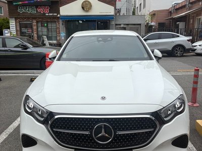 MERCEDES-BENZ E-CLASS - 2