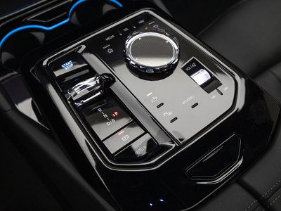 2025 BMW I5 — миниатюра 13