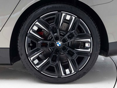 صورة 6 لـ 2025 BMW I5