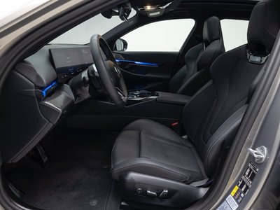 صورة 8 لـ 2025 BMW I5