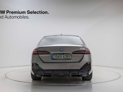 صورة 2 لـ 2025 BMW I5
