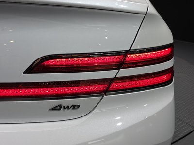 صورة 10 لـ 2021 Genesis G90