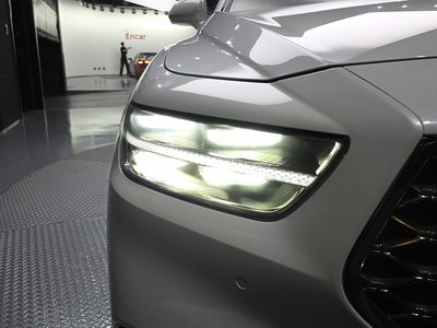 صورة 9 لـ 2021 Genesis G90