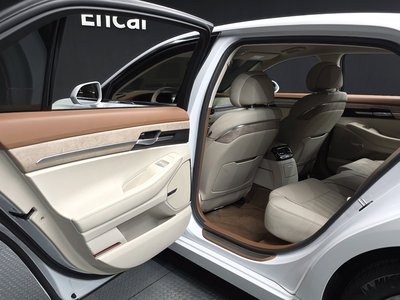 2021 Genesis G90 缩略图 16