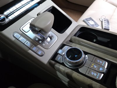 2021 Genesis G90 缩略图 12