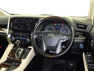 TOYOTA ALPHARD - 9