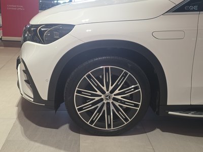 MERCEDES-BENZ EQE - 6