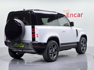 LAND ROVER DEFENDER - 3