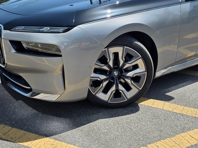 BMW 7 SERIES - 2