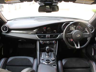 2019 ALFA Romeo JULIA 照片 7
