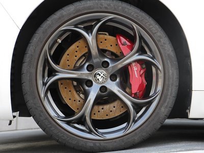 2019 ALFA Romeo JULIA 照片 9
