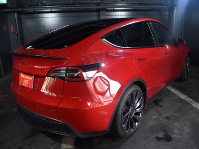 TESLA MODEL Y - 6