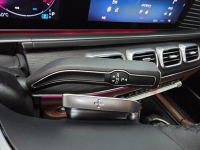 صورة 9 لـ 2025 Mercedes-BENZ GLE