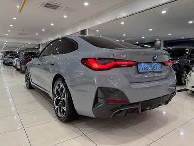 BMW I4 - 4