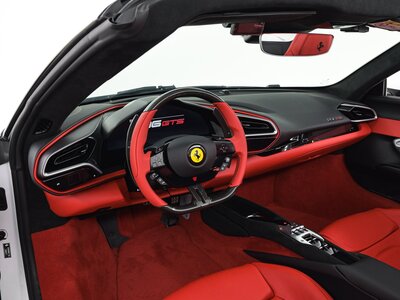 صورة 3 لـ 2025 FERRARI 296 GTS