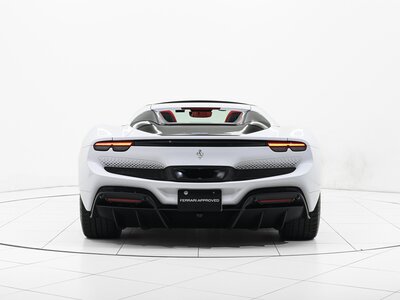 صورة 6 لـ 2025 FERRARI 296 GTS
