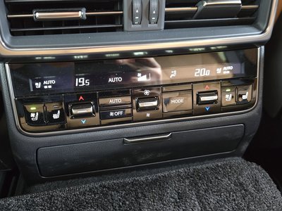 صورة مصغرة 19 لـ 2026 Lexus LX