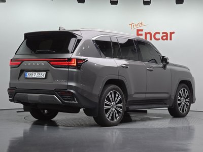 صورة 4 لـ 2026 Lexus LX