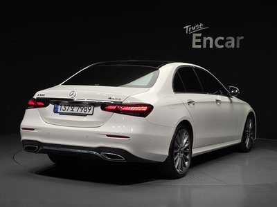 MERCEDES-BENZ E-CLASS - 3
