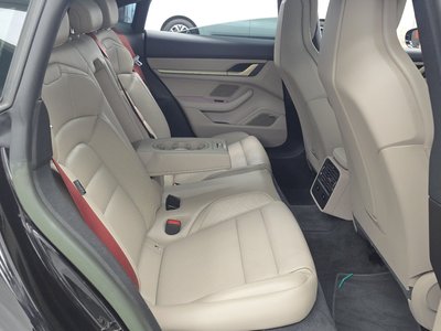 صورة مصغرة 12 لـ 2023 Porsche TAYCAN