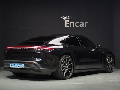 2023 Porsche TAYCAN 照片 4