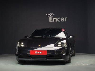 2023 Porsche TAYCAN 照片 2