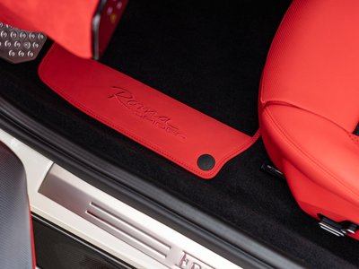 2025 Ferrari ROMA SPIDER thumbnail 30
