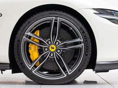 2025 Ferrari ROMA SPIDER photo 9