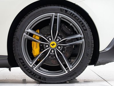 2025 Ferrari ROMA SPIDER thumbnail 23