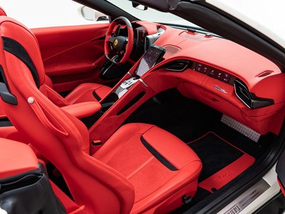 2025 Ferrari ROMA SPIDER thumbnail 43