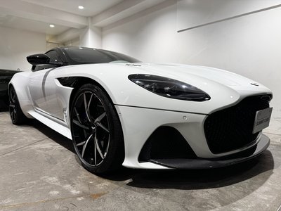 ASTON MARTIN DBS SUPERLEGGERA - 3