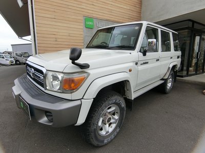 2014 Toyota LAND CRUISER 70 — миниатюра 35