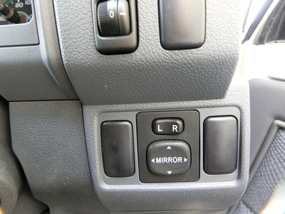 2014 Toyota LAND CRUISER 70 — миниатюра 24